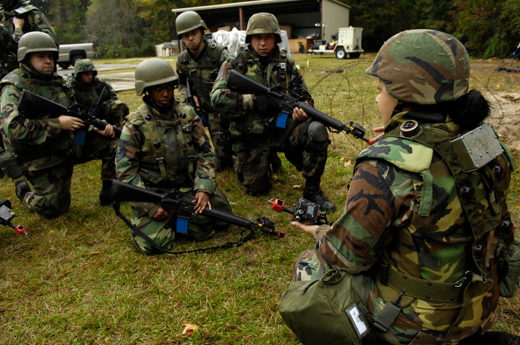 Capt. Nevah Jones, 437th Aircraft Maintenance Squadron, briefs other students during expeditionary combat skills training at Charleston AFB, S.C., Nov. 16, 2006. (U.S. Air Force photo by Staff Sgt. JoAnn S. Makinano)(Released)