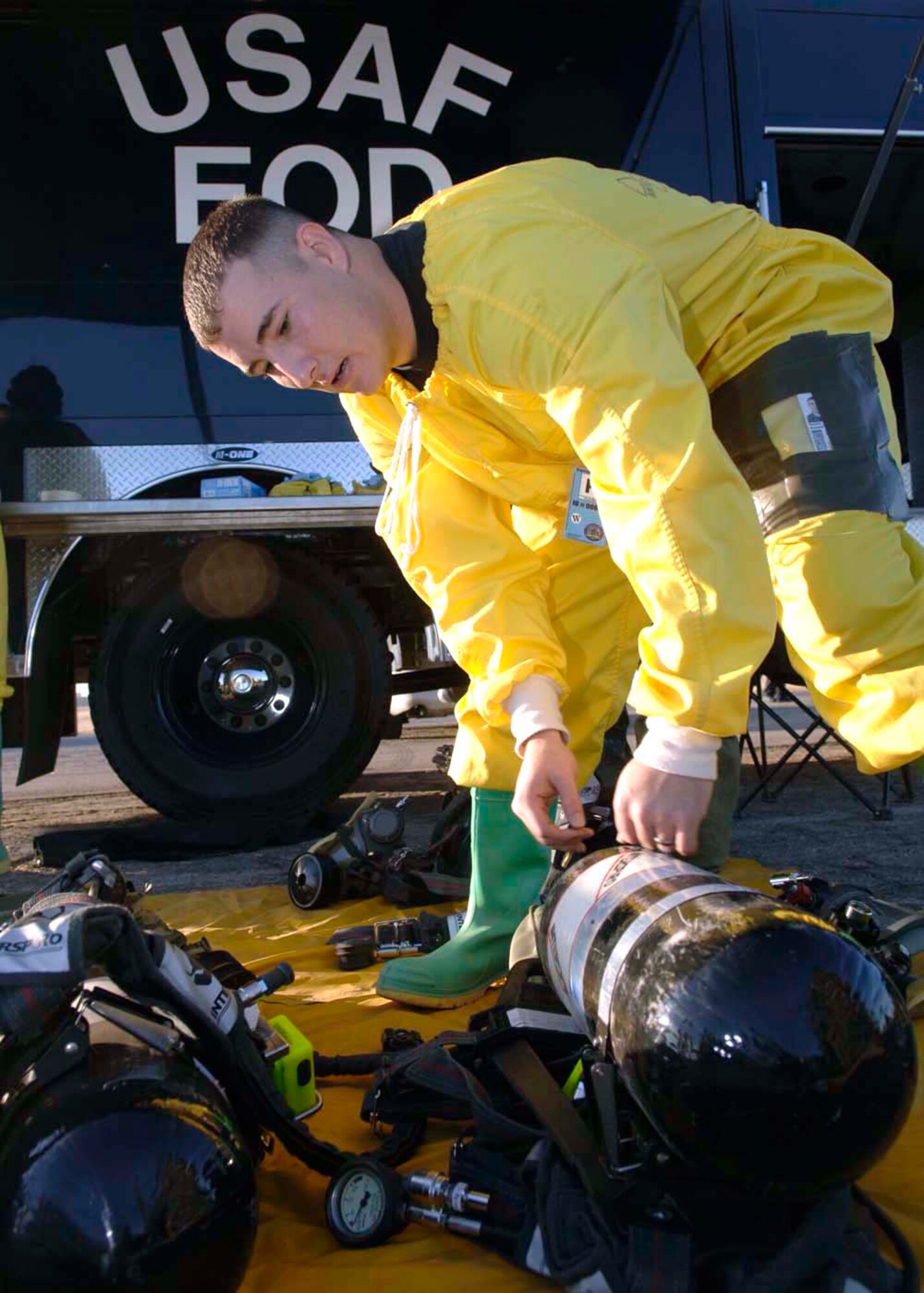 Staff Sgt. Richard Swann checks equipment as part of the initial setup entry procedures before going to search the wreakage of a simulated aircraft accident Dec. 4 at Davis-Monthan AFB, Ariz. Exercise Vigilant Shield 07 is a joint Department of Defense and federal nuclear weapon accident exercise. The exercise scenario involved a C-17 Globemaster III carrying four nuclear weapons to be diverted to Davis-Monthan AFB due to simulated engine failure that caused an aircraft accident. Sergeant Swann is an explosive ordnance disposal journeyman from the 355th Civil Engineering Squadron. (U.S. Air Force photo/Senior Airman Christina D. Ponte)