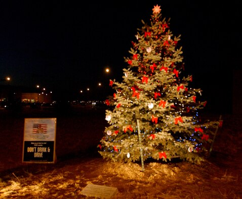 BUCKLEY AIR FORCE BASE, Colo. -- Dec. 13, 2005, The Senior Airman Kristopher Mansfield tree stands in front of the Base Fitness Center and serves as a reminder for each member of Buckley Air Force Base to be responsible and to encourage others to keep the roads free of drunk drivers. (U.S. Air Force photo by Senior Airman Steven Czyz)