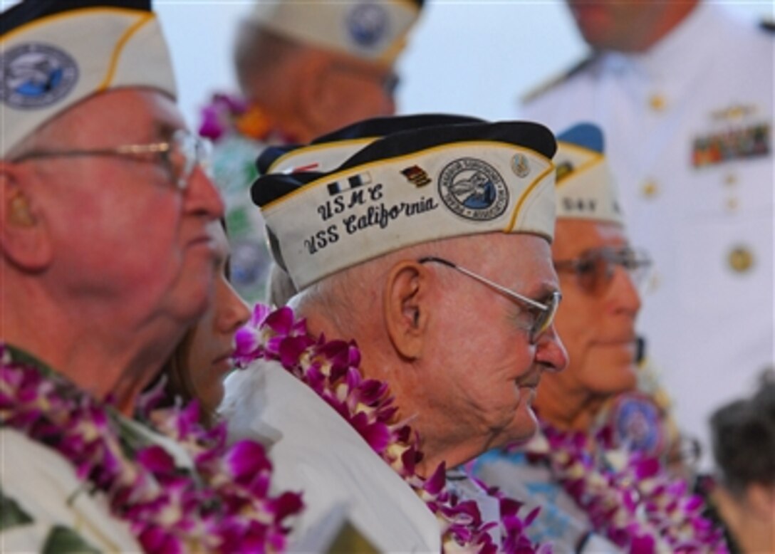 Pearl Harbor Survivors Participate In A Joint U.S. Navy/National Park ...