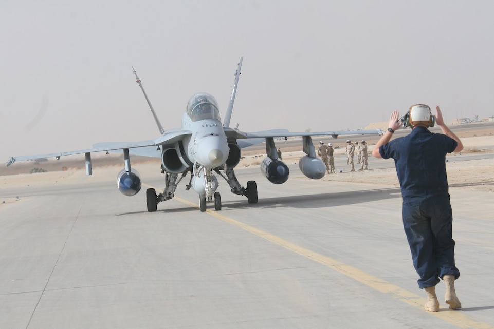 Hawks latest jet powered Hornets in Iraq, Moonlighters return to US ...