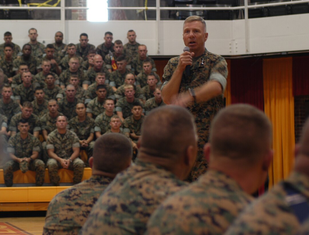 CAMP LEJEUNE, N.C. -- Commandant of the Marine Corps Gen. Michael W. Hagee, speaks to the Marines of II Marine Expeditionary Force at Goettge Memorial Field House June 2.  Hagee took time after speaking about a recent trip to Iraq to answer questions from the Marines.