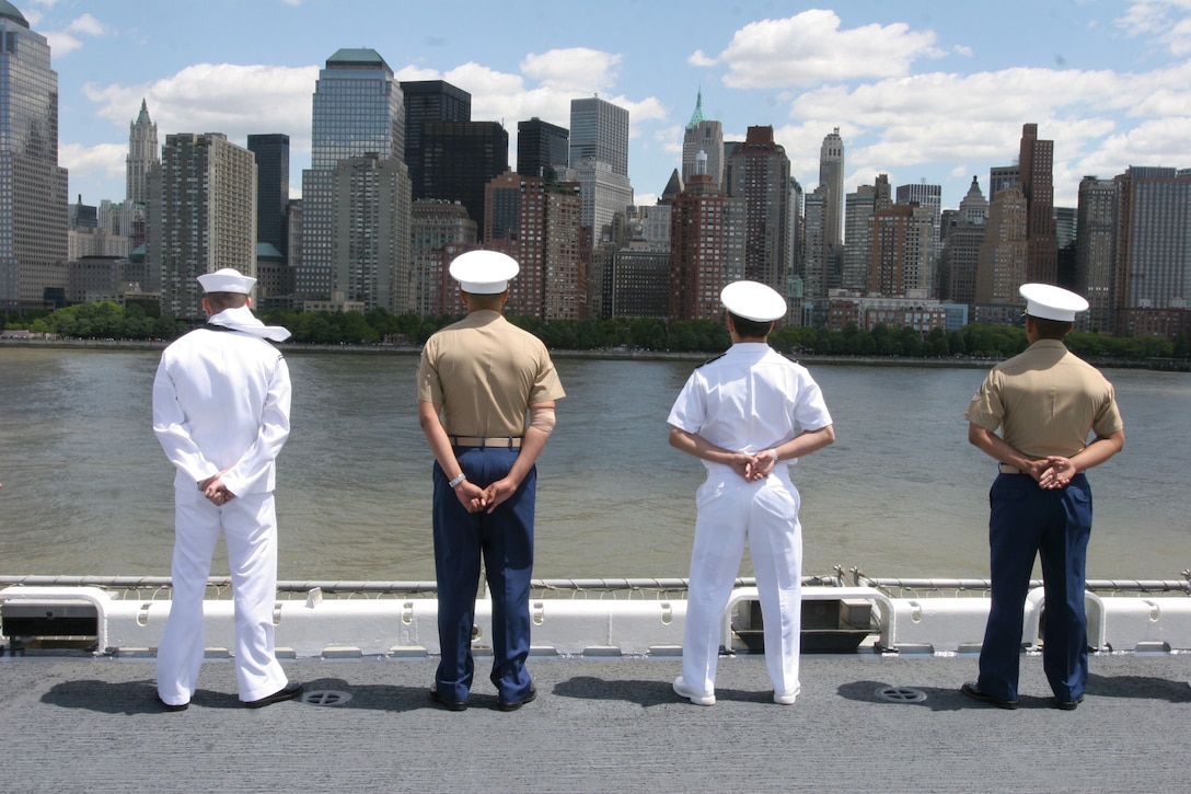 NEW YORK (May 24, 2006)- Marines and sailors aboard the USS Kearsarge head into the city for Fleet Week and Memorial Day weekend. The Marines and sailors participated in various parades and social events throughout the week, interacting with locals. (Official U.S. Marine Corps photo by Cpl. Lucian Friel (RELEASED)