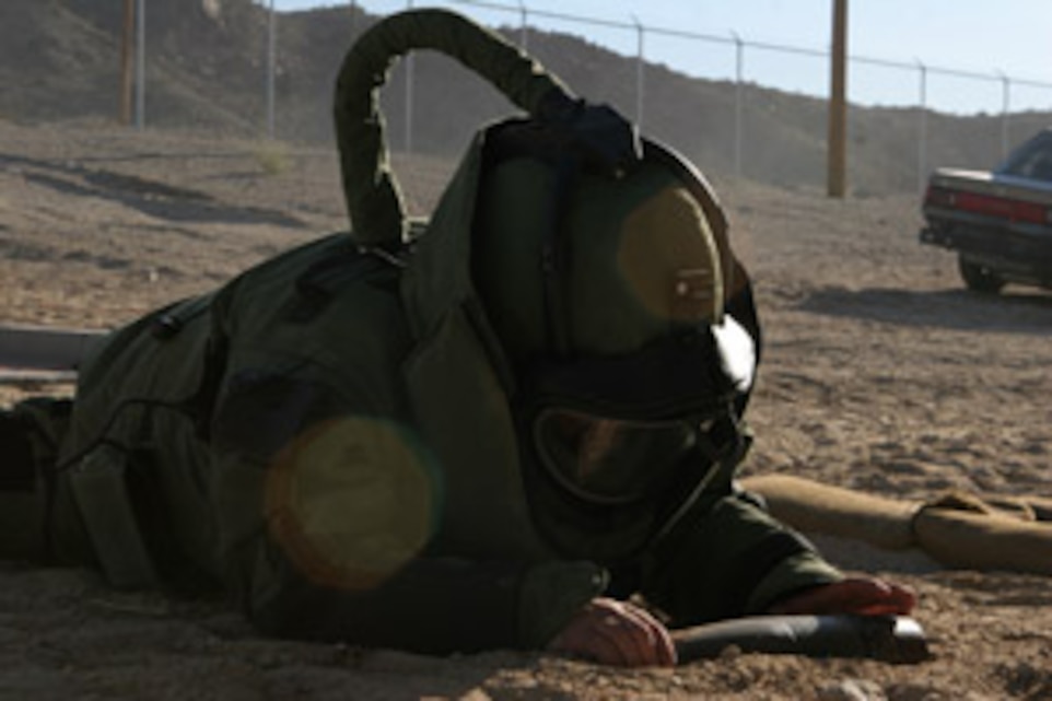 3, 2, 1, it’s a bomb! EOD Technicians keep Marines safe > Headquarters ...
