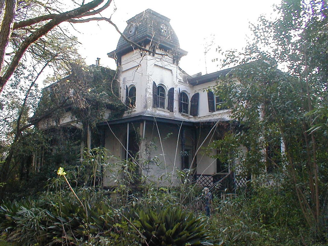 South House Winter Place circa August 2004.  (U.S. Air Force Photo by Maj. Craig Drescher)