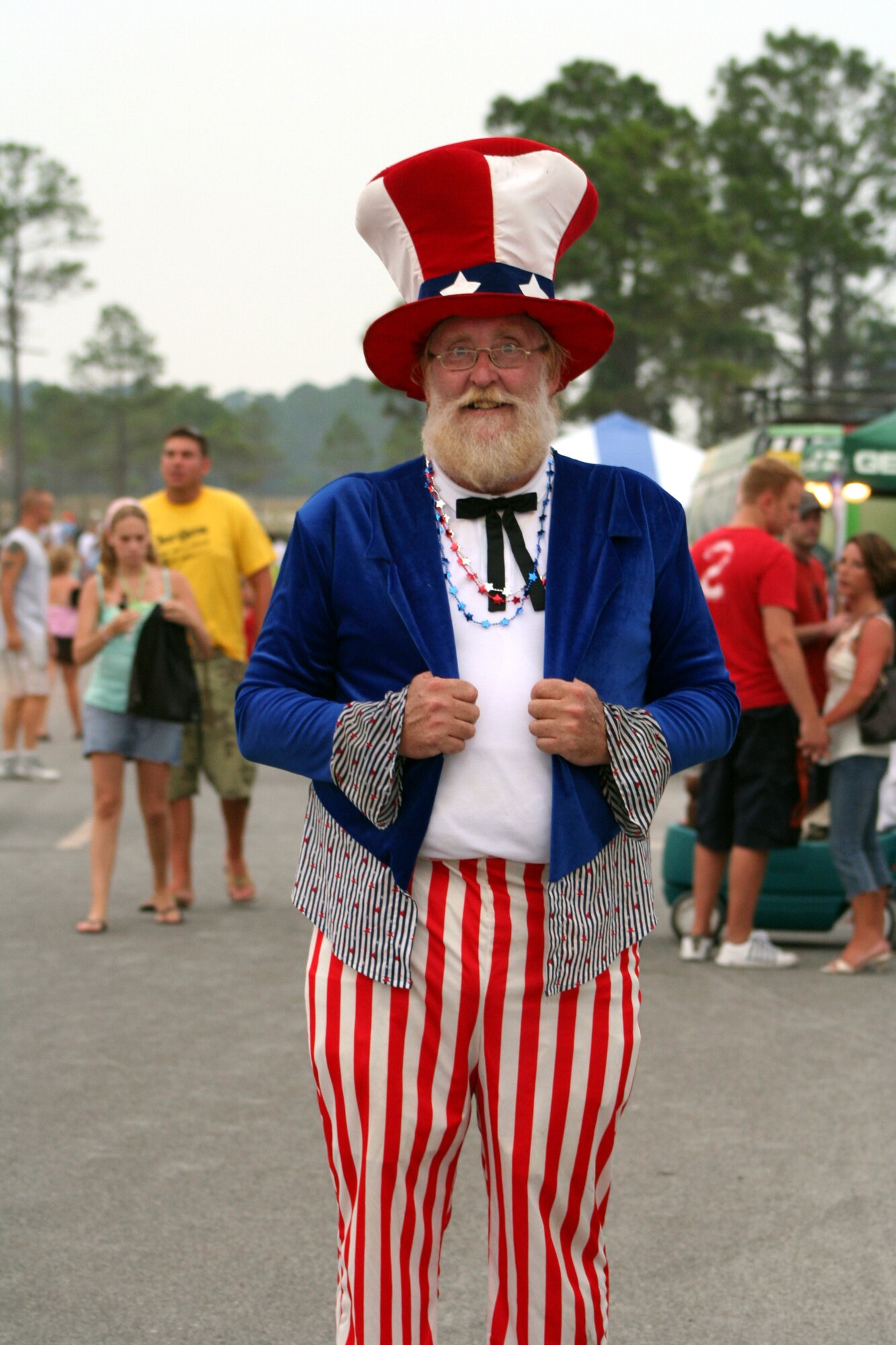 Uncle Sam greets servicemembers at the Sound of Independence July 1. (U.S. Air Force Photograph by Staff Sgt. Kelly Ogden)