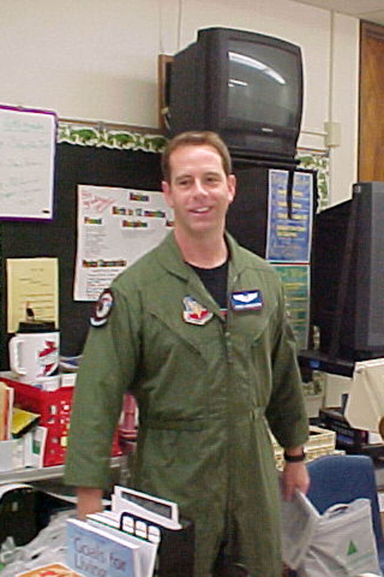 Maj. Chris Anderson, 93rd Bomb Squadron B-52 instructor navigator, speaks with students at Harding Middle School, Cedar Rapids, Iowa. (U.S. Air Force courtesy photo)