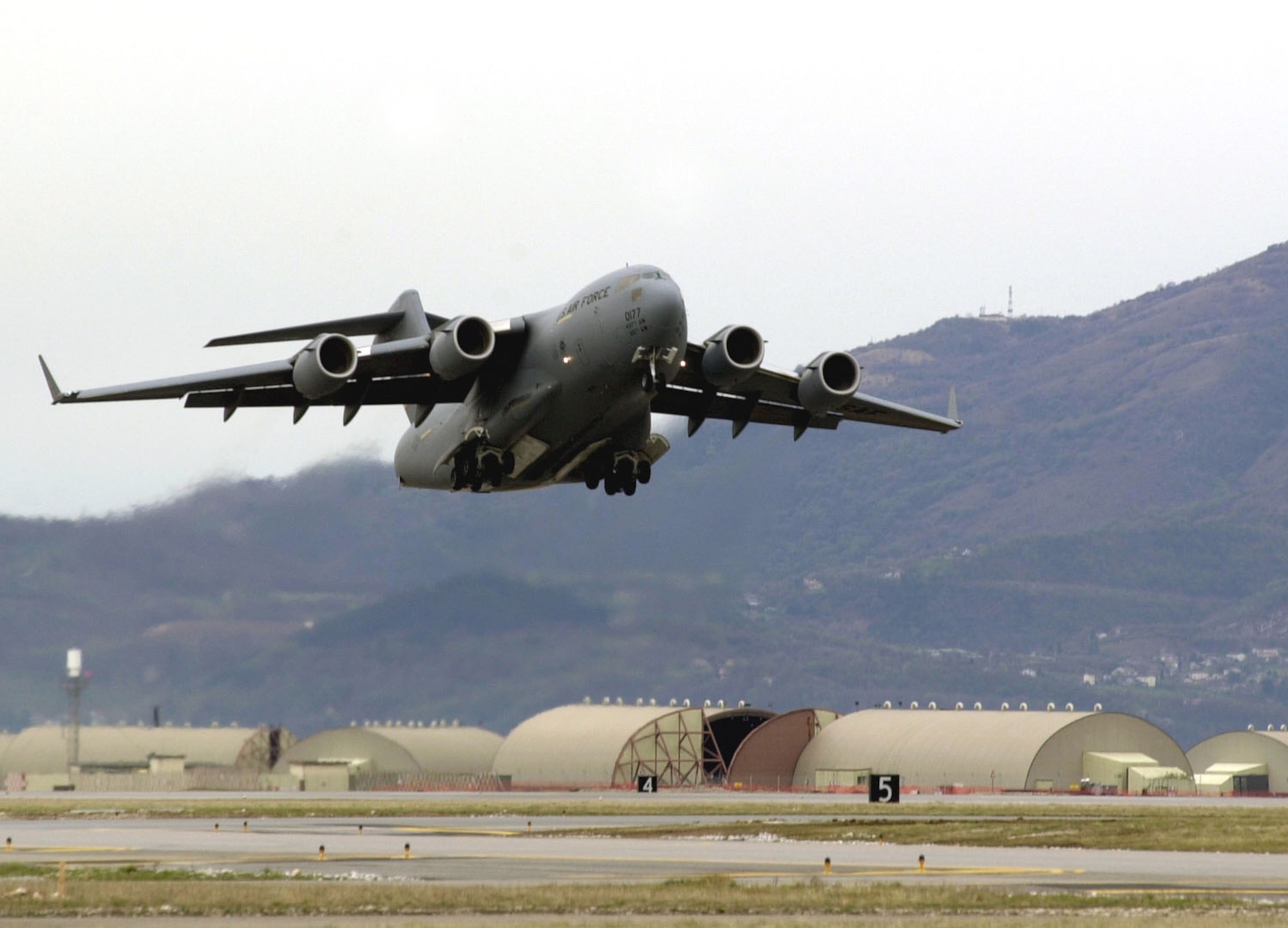 C-17 Globemaster III aircraft similar to the one in the photo are delivering aid and equipment to Cyprus for Americans who have left Lebanon.  (U.S. Air Force photo/Staff Sgt. Mitch Fuqua)