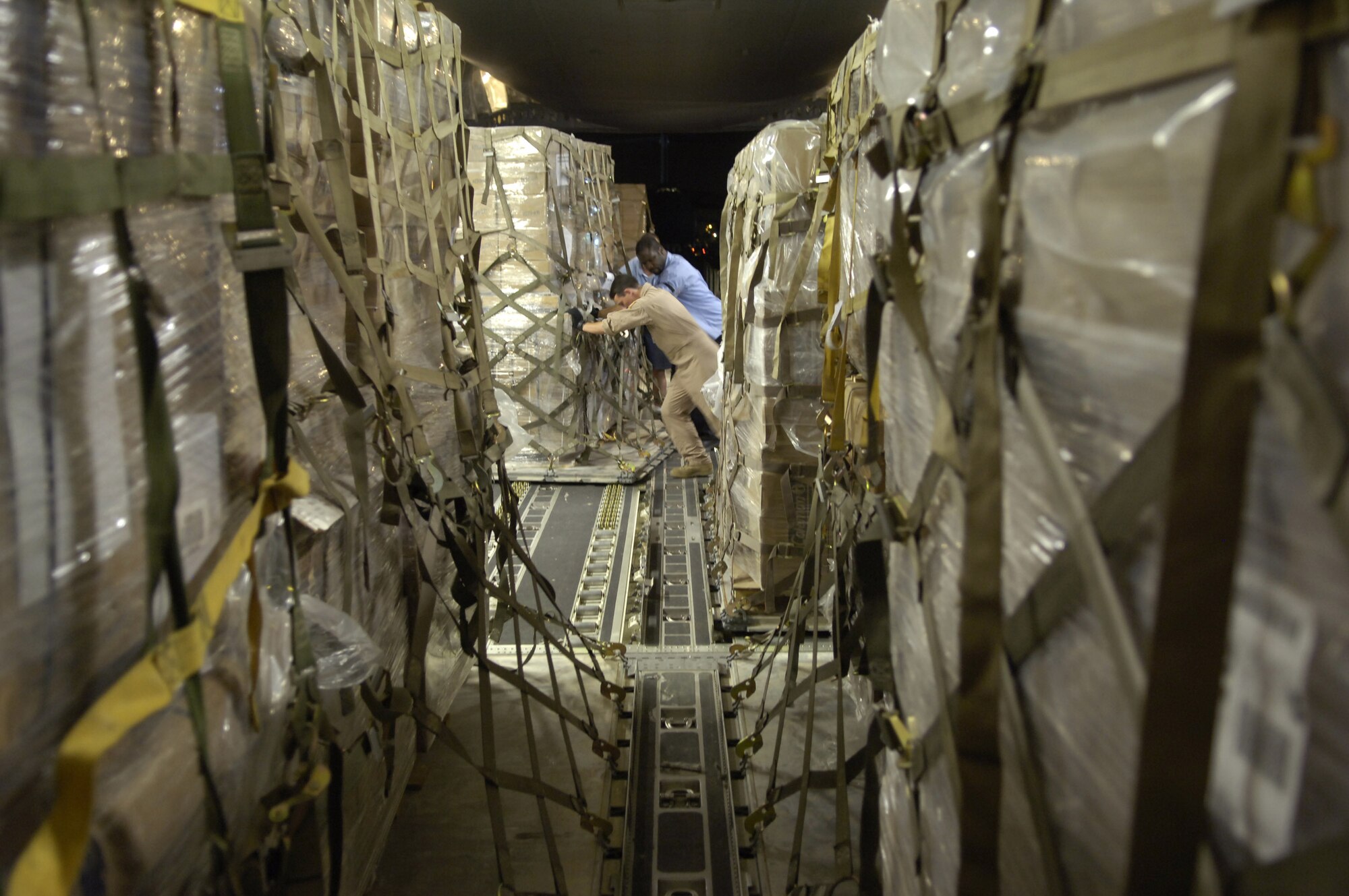 Supplies bound for Cyprus > Air Force > Article Display