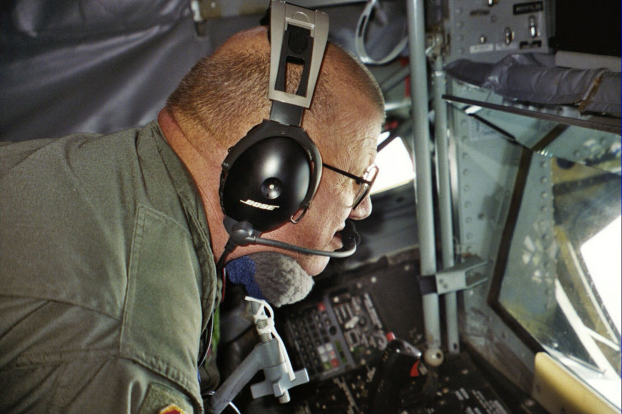 Chief Master Sgt. John Beasley, 465th ARS, prepares to refuel another aircraft during NORTHERN EDGE 06.