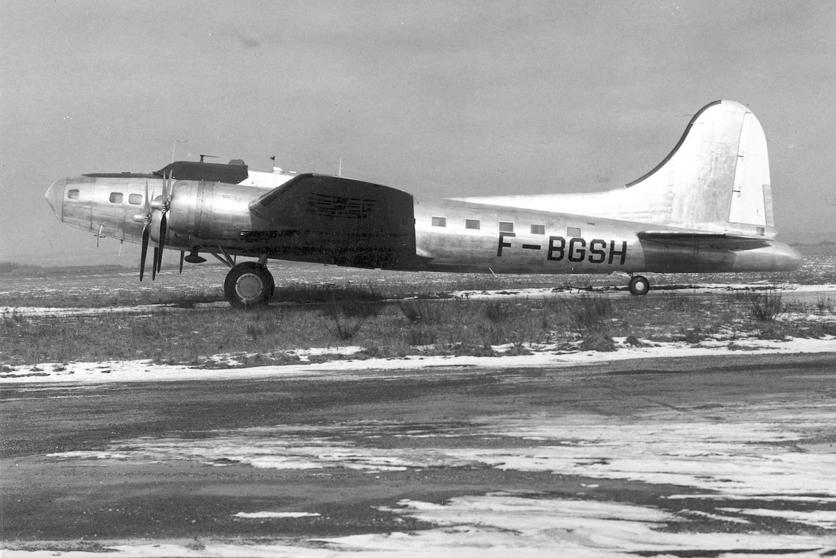 航空機・ヘリコプター THE AVIATION ARCHIVE BOEING B-17 Corgi Aviation Archive Boeing B17f Flying Fortress Sweet and