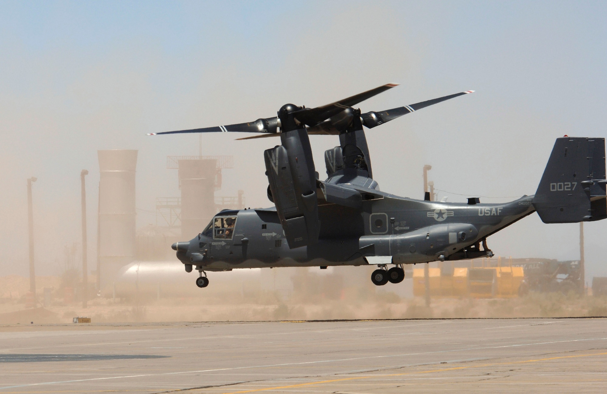 An Air Force CV-22 Osprey takes off from Holloman Air Force Base, N.M., on Friday, May 26, 2006. The aircraft and crews are taking part in the filming of the movie "Transformers." (U.S. Air Force photo/Airman 1st Class Russell Scalf) 
