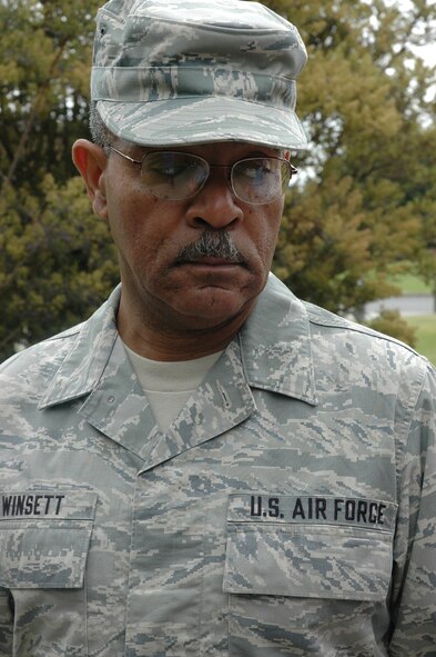 McChorod Air Force Base, Wash., - Air Force Reserve Command Command Chief, Chief Master Sgt. Jack Winsett visited Reservists at McChord  May 24. (U.S. Air Force photo by Sandra Pishner)