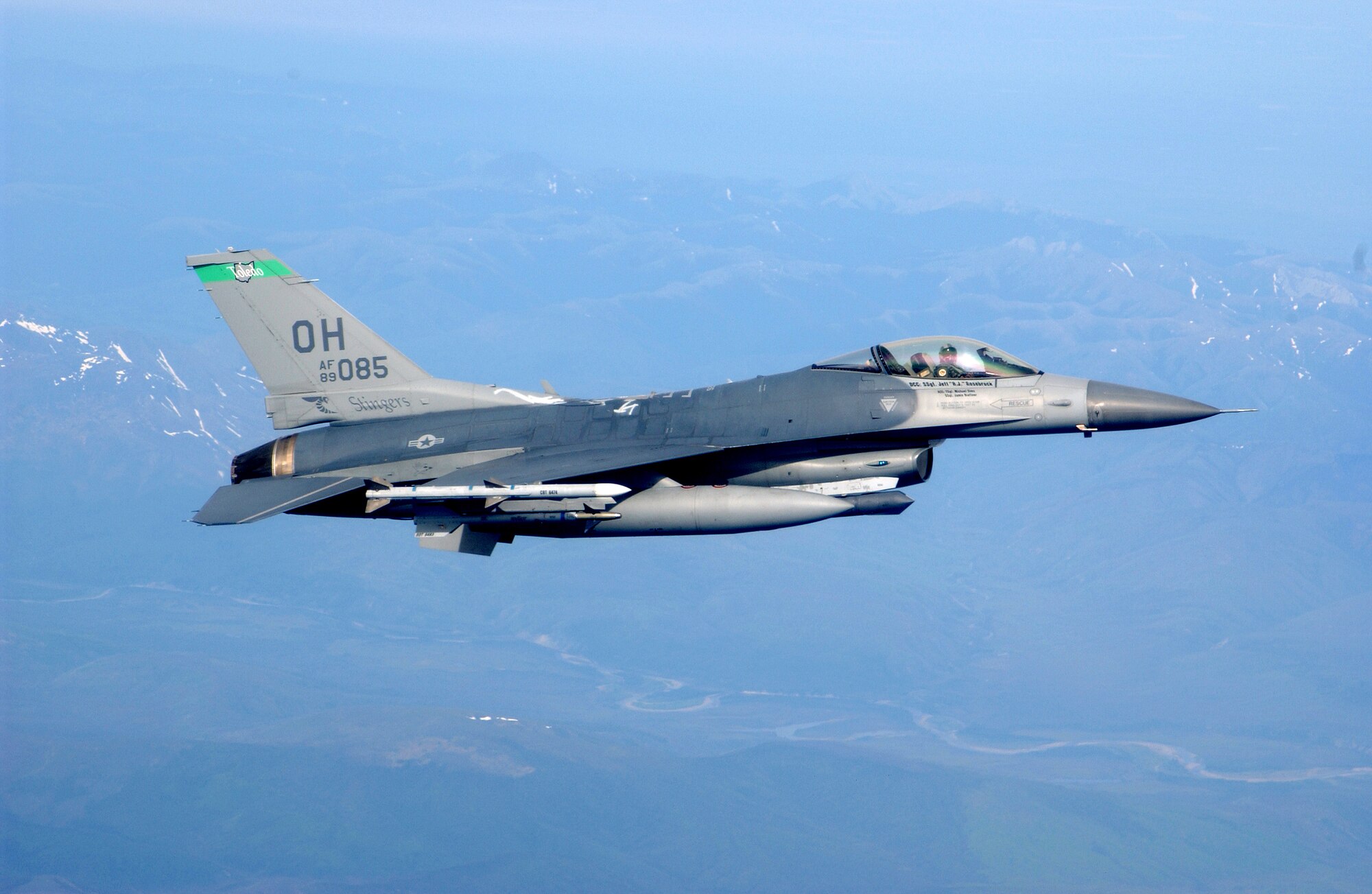 An F-16 Fighting Falcon from the Ohio Air National Guard's 180th Fighter Wing performs manuevers during Exercise Northern Edge '06 at Eielson Air Force Base, Alaska, on Friday, June 9, 2006. Northern Edge '06 is a joint training exercise hosted by Alaskan Command. (U.S. Air Force photo/Master Sgt. Rob Wieland)