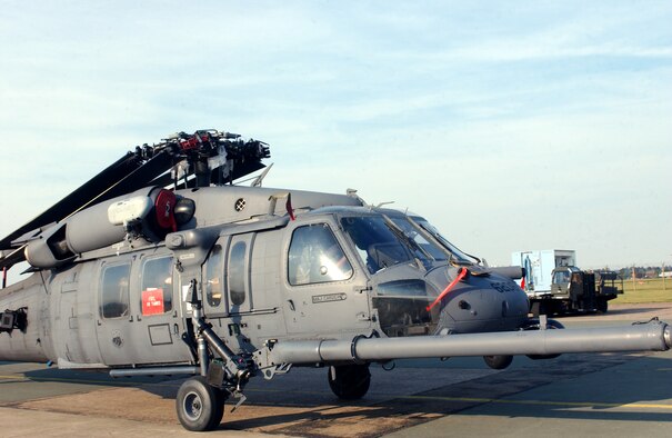 A HH-60G Pave Hawk helicopter is unloaded from a C-17 Globemaster III at Royal Air Force Lakenheath, England, on Monday, June 12. The helicopter is with the 56th Rescue Squadron being re-assigned here from Naval Air Station, Keflavik. (U.S. Air Force photo)
