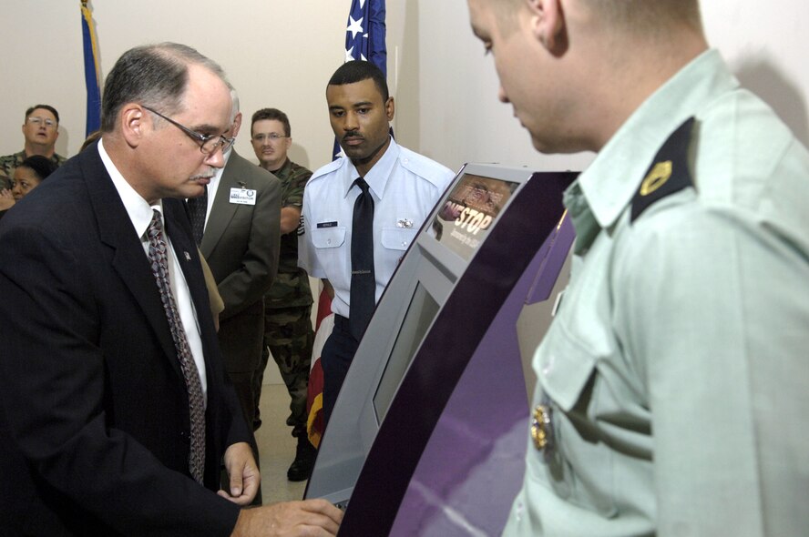 George Varga demonstrates the capabilities of the new Joint Services OneStop Kiosk at the Pentagon on Thursday, June 29. Mr. Varga is the Air Force District of Washington deputy comptroller. (U.S. Air Force photo/Tech. Sgt. Cohen A. Young) 
