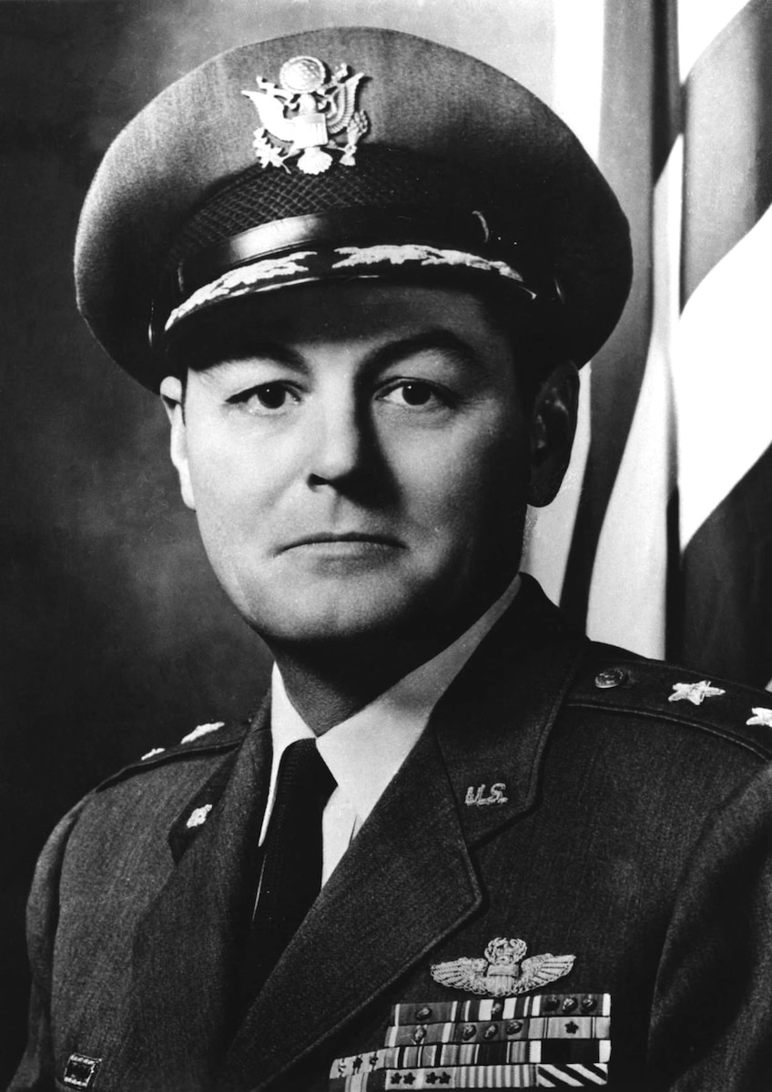 MAJOR GENERAL RICHARD HENRY CARMICHAEL > Air Force > Biography Display