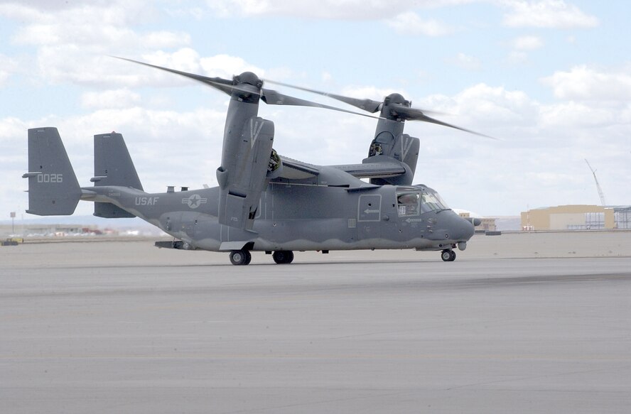 Air Force Special Operations Command's first CV-22 Osprey arrives at Kirtland Air Force Base, N.M.  The aircraft will be flown by the 58th Special Operations Wing at Kirtland.  (Air Force photo by Staff Sgt. Markus Maier)