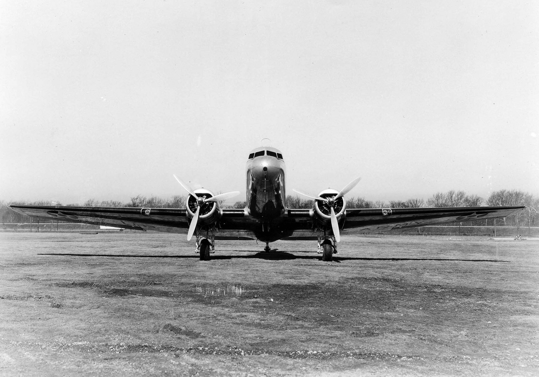 Douglas C-39