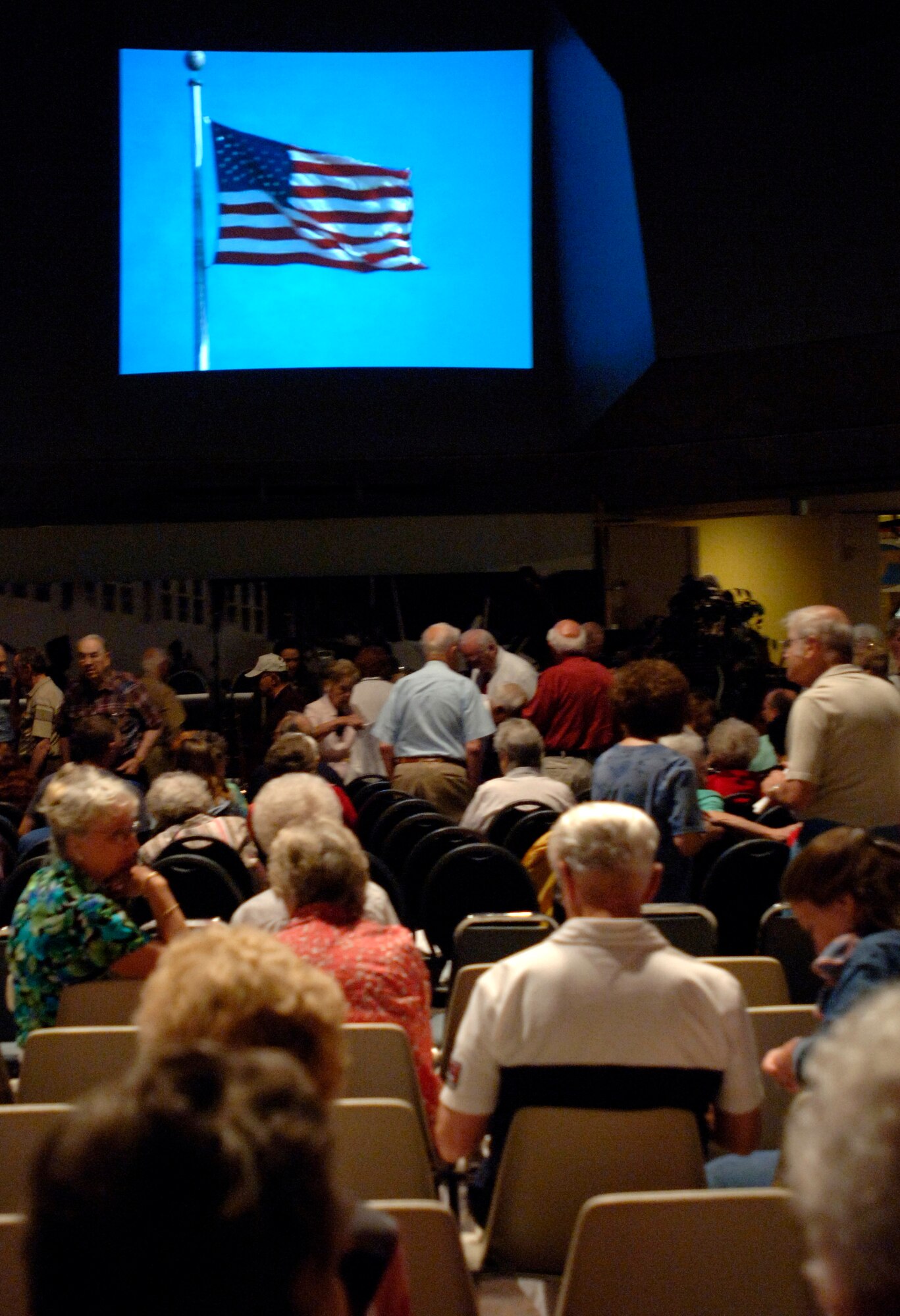More than 800 people from San Antonio came out to hear the Sentimental Journey Orchestra, under the direction of Ted Conerly, play big band swing music in a tribute to the nation's military members at the Institute of Texan Cultures on Sunday, May 28, 2006. (U.S. Air Force photo/Tech. Sgt. Cecilio Ricardo) 
