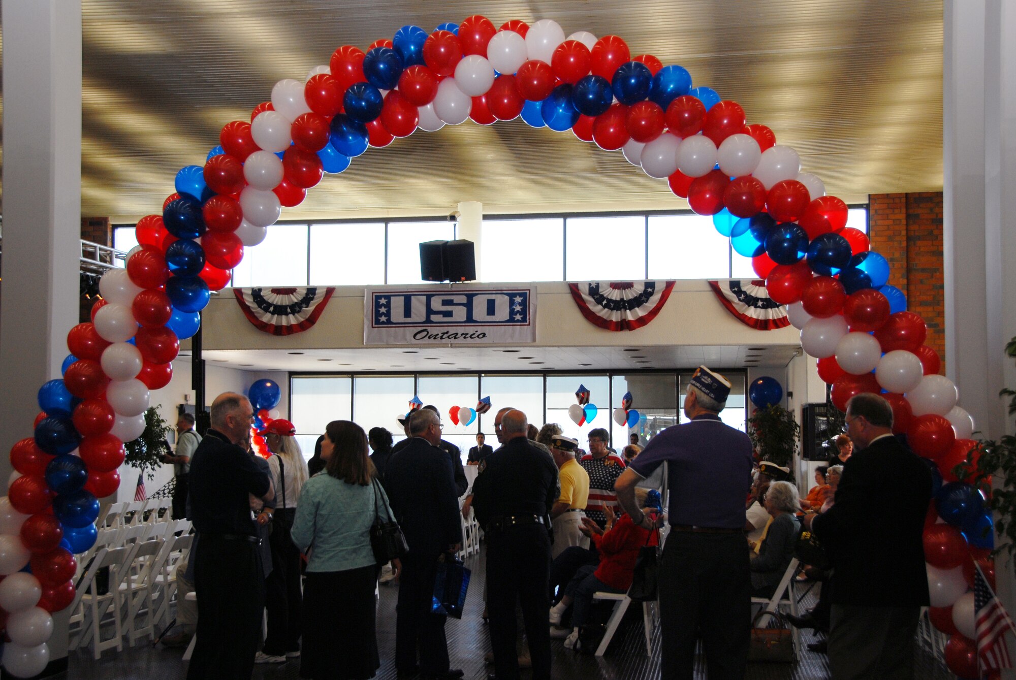 Several members of the 452nd Air Mobility Wing, representing the Air Force Reserve, and 163rd Air Refueling Wing, representing the California Air National Guard, attended the grand opening of the USO at Ontario International Airport on November 7, 2006.  The new 6,000 square-foot facility will serve some 20,000 military members and their families who travel through the airport each year.  (Photo by SrA Diane M. Ducat, 163 ARW)
