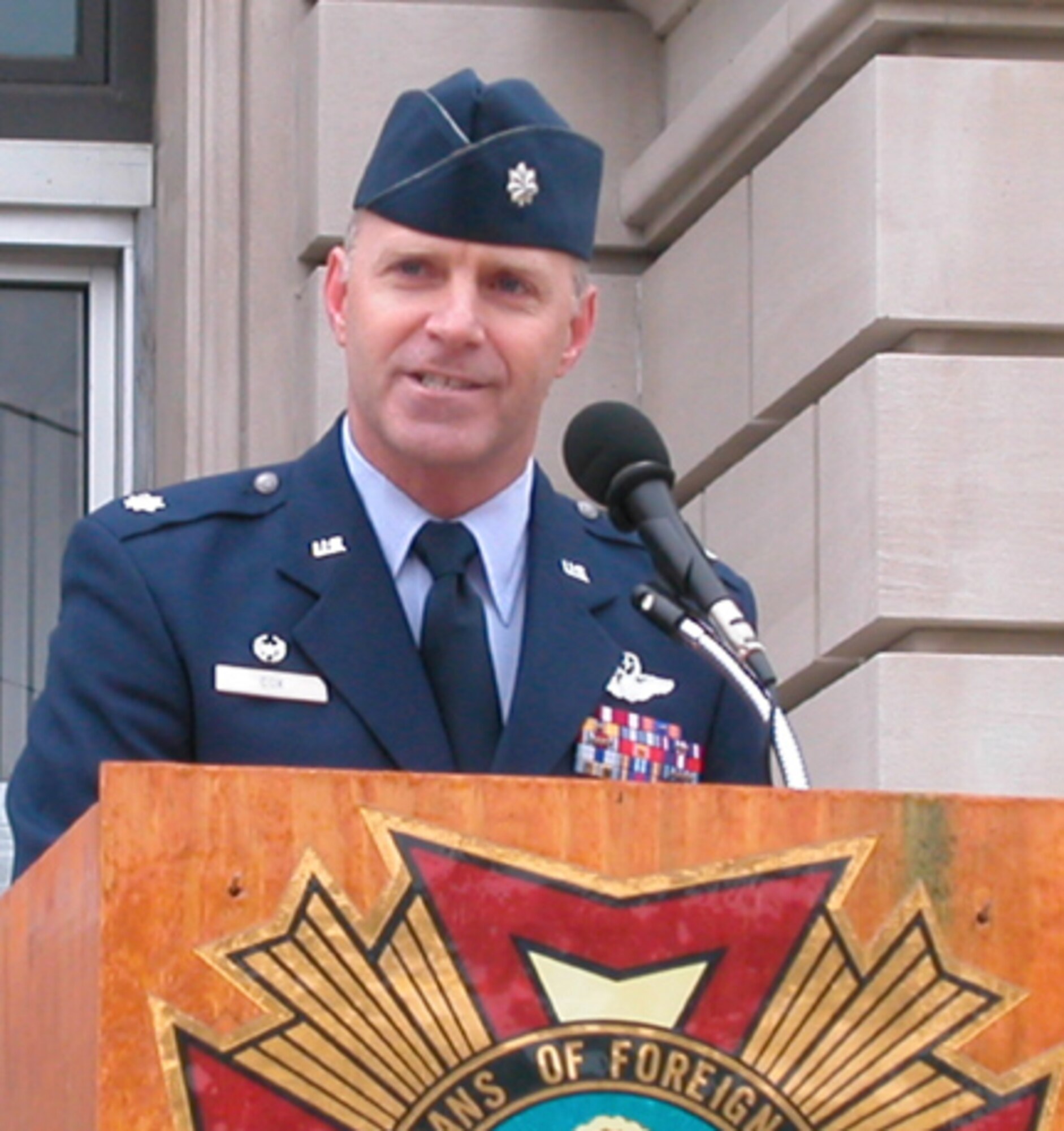 GRISSOM AIR RESERVE BASE, Ind -- Lt. Col. Tim Cox, commander of the 74th Air Refueling Squadron, addresses the crowd at a Veterans Day Ceremony in Peru, Ind.  Speakers from Grissom Air Reserve Base were busy on Veterans Day as they participated in a number of events in North Central Indiana.  (U.S. Air Force photo/Penny Pearson)