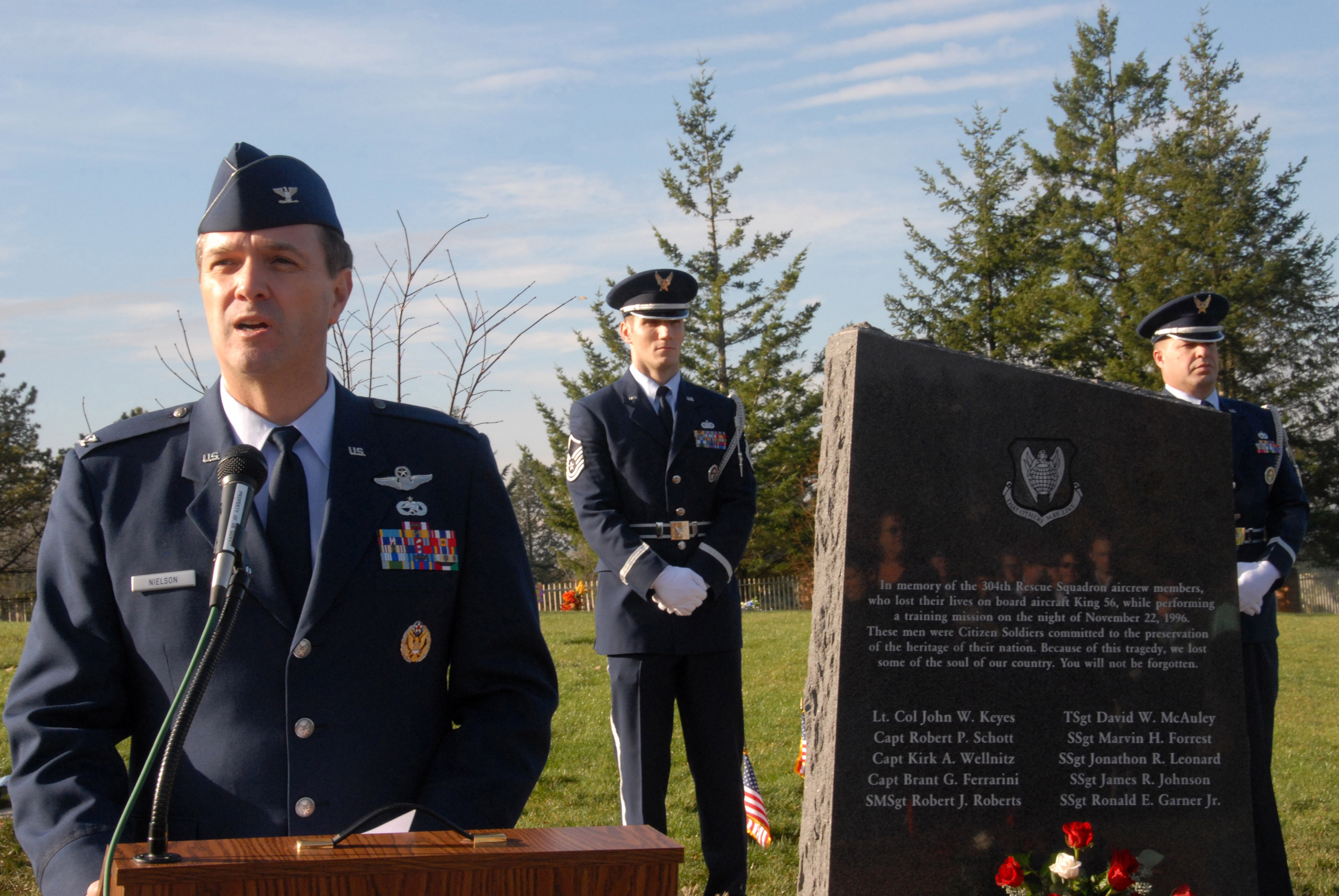 Portland reservists rededicate memorial to King 56 crew > Air Force