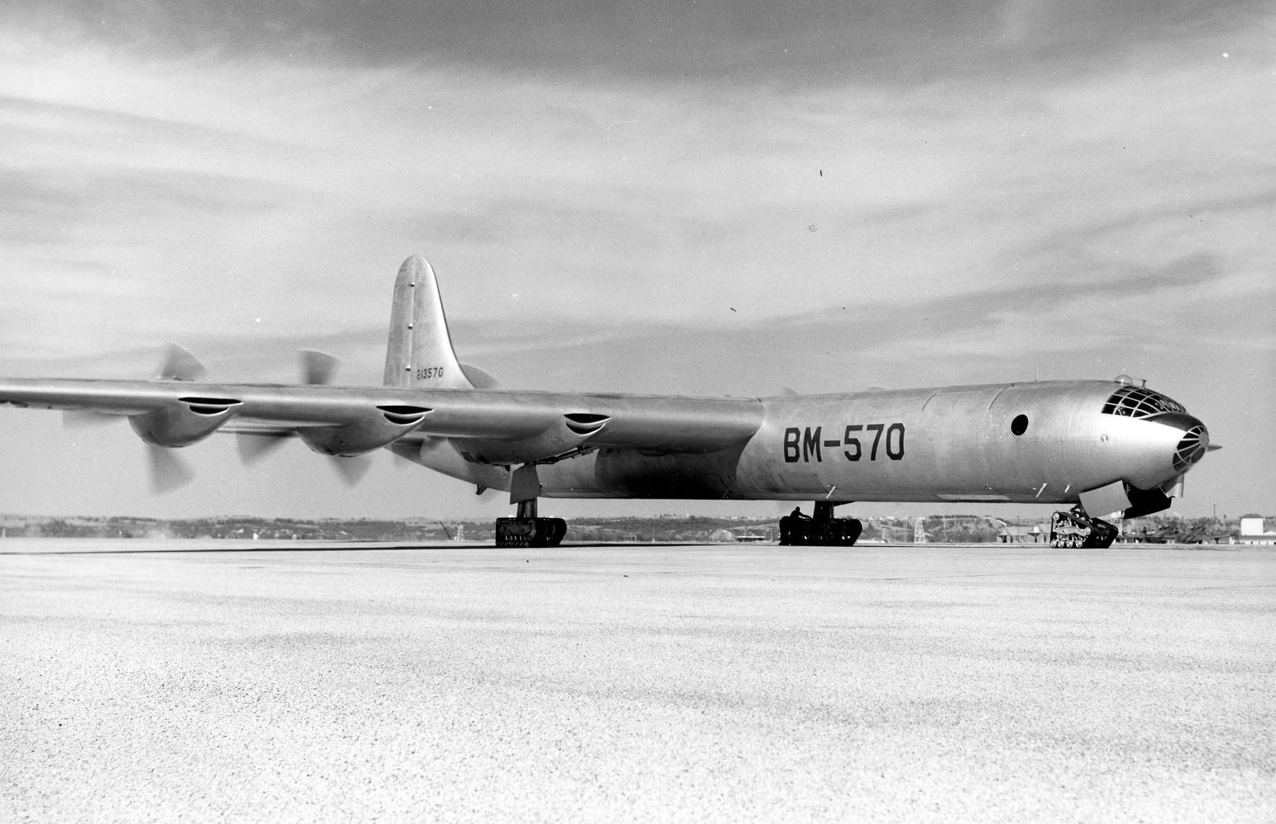 Photos - Page 50 - Category Historic - Tag bomber - Sort By Title