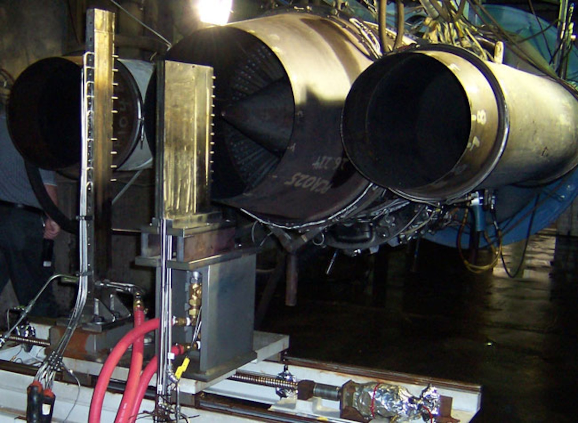 Emissions testing on a TF33 engine