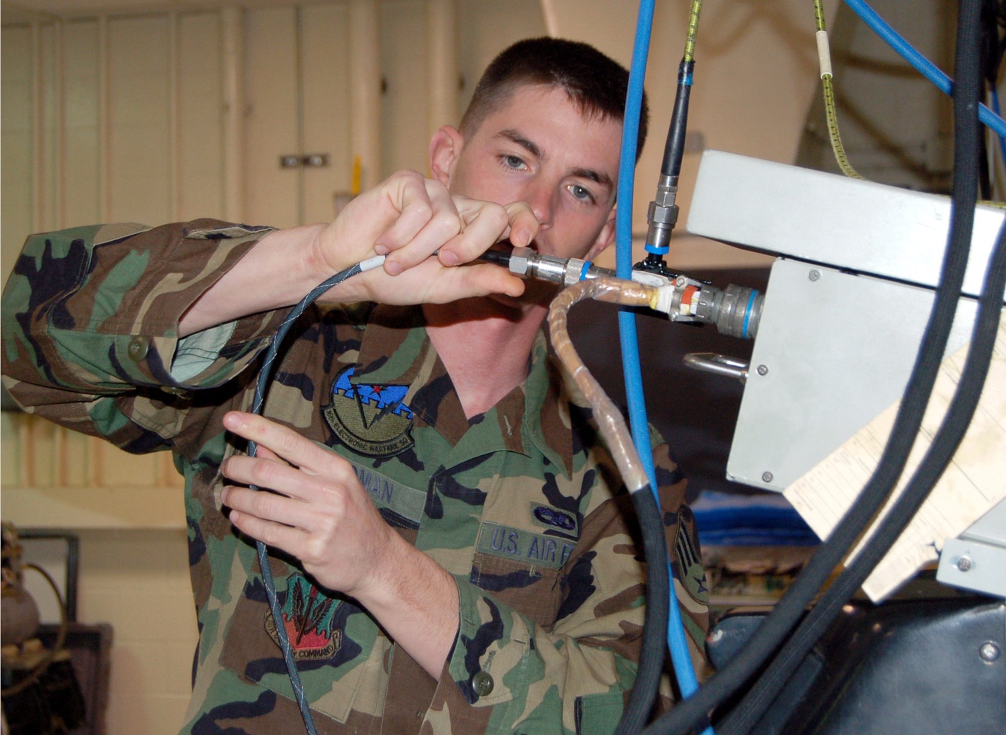 Dress Blues & Green Scrubs: Navy Surgeons at Duke