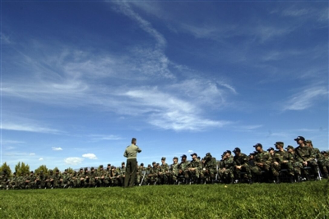 U.S. Marine Corps Gen. Peter Pace, chairman of the Joint Chiefs of Staff, speaks to approximately 700 airmen during a visit to Kirtland Air Force Base, N.M., Oct. 4, 2006. 