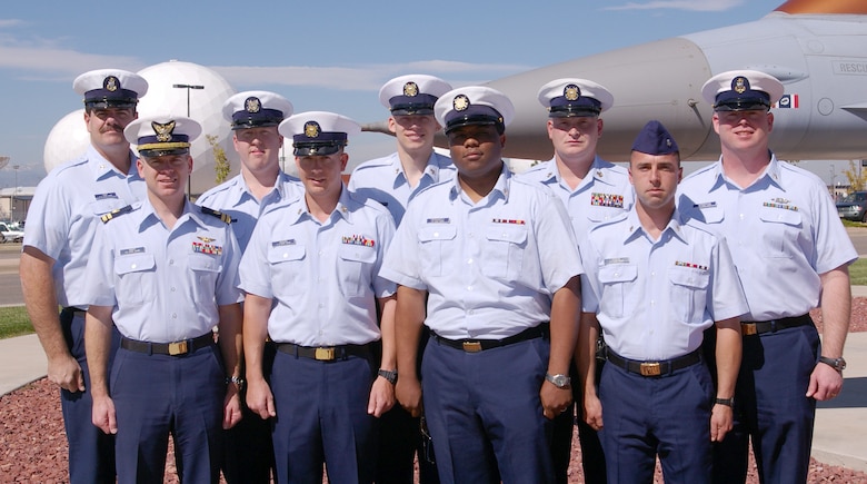 This week's Star Performers are (back row, left to right) Chief Petty Officer Brian Roby, Petty Officer 3rd Class Brian Itterly, Petty Officer 2nd Class Lance Jorgensen, Petty Officer 1st Class Gabriel Settel, Chief Petty Officer Lewis Winningham, (front row, left to right) Lt. James Knapp, Petty Officer 1st Class Brian Wiggins, Petty Officer 2nd Class Davuel Hernandez and Petty Officer 2nd Class Michael Dyess. Members not pictured are Chief Petty Officer David Canwell, Petty Officer 1st Class Elizabeth Neill, Petty Officer 2nd Class Shaun Willetts, Petty Officer 2nd Class Travis Coulter, Petty Officer 2nd Class Timothy Case, Petty Officer 2nd Class Monica Miles and Petty Officer 2nd Class Russell Gallimore. (Photo by Ms. Carrie Winningham)