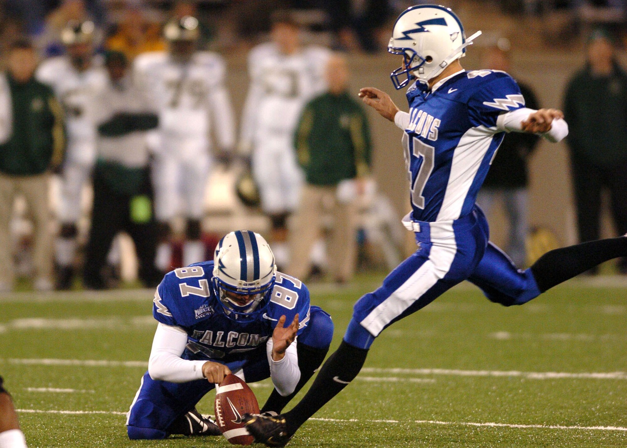 An early-game field goal by Air Force kicker Zach Sasser turns out to be the winning margin over Colorado State Thursday night as the Falcons come from a 21-3 halftime deficit with 21 unanswered second-half points to defeat the Rams, 24-21. (U.S. Air Force photo/1st Lt. John Ross)

