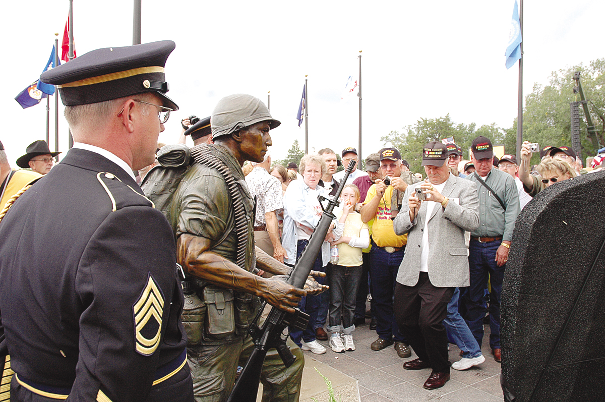 South Dakota honors Vietnam veterans > Ellsworth Air Force Base