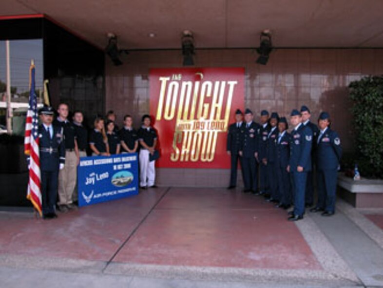 Seven Southern California residents joined the Air Force Reserve on Tuesday before the taping of The Tonight Show with Jay Leno during the command's yearly accessions' week program.  Each October, Air Force Reserve Command recruiting asks its wings to perform a mass enlistment ceremony at some unique location.  This year, the newest recruits were enlisted at NBC in Burbank, Calif.  The Tonight Show guests featured professional golfer Tiger Woods, Chef Emeril Lagasse and rapper Chingy. (U.S. Air Force photo by Maj Don Traud, 452 AMW/PA)