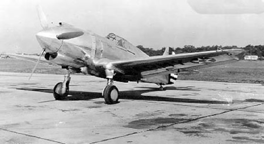 Curtiss XP-42