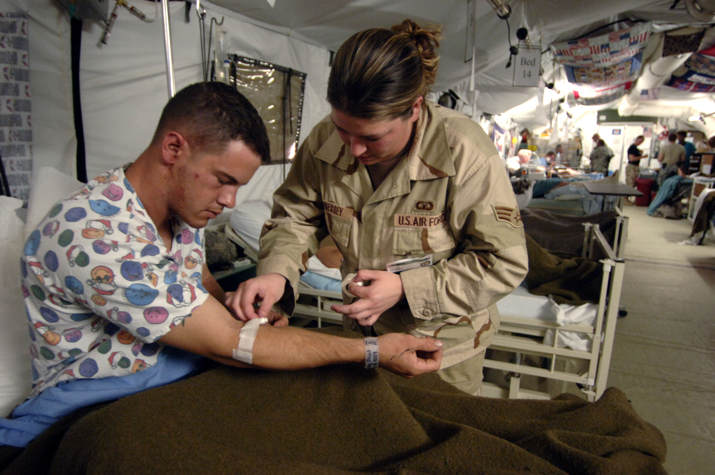 Duty brings out best in Balad hospital volunteers > Air Force > Article