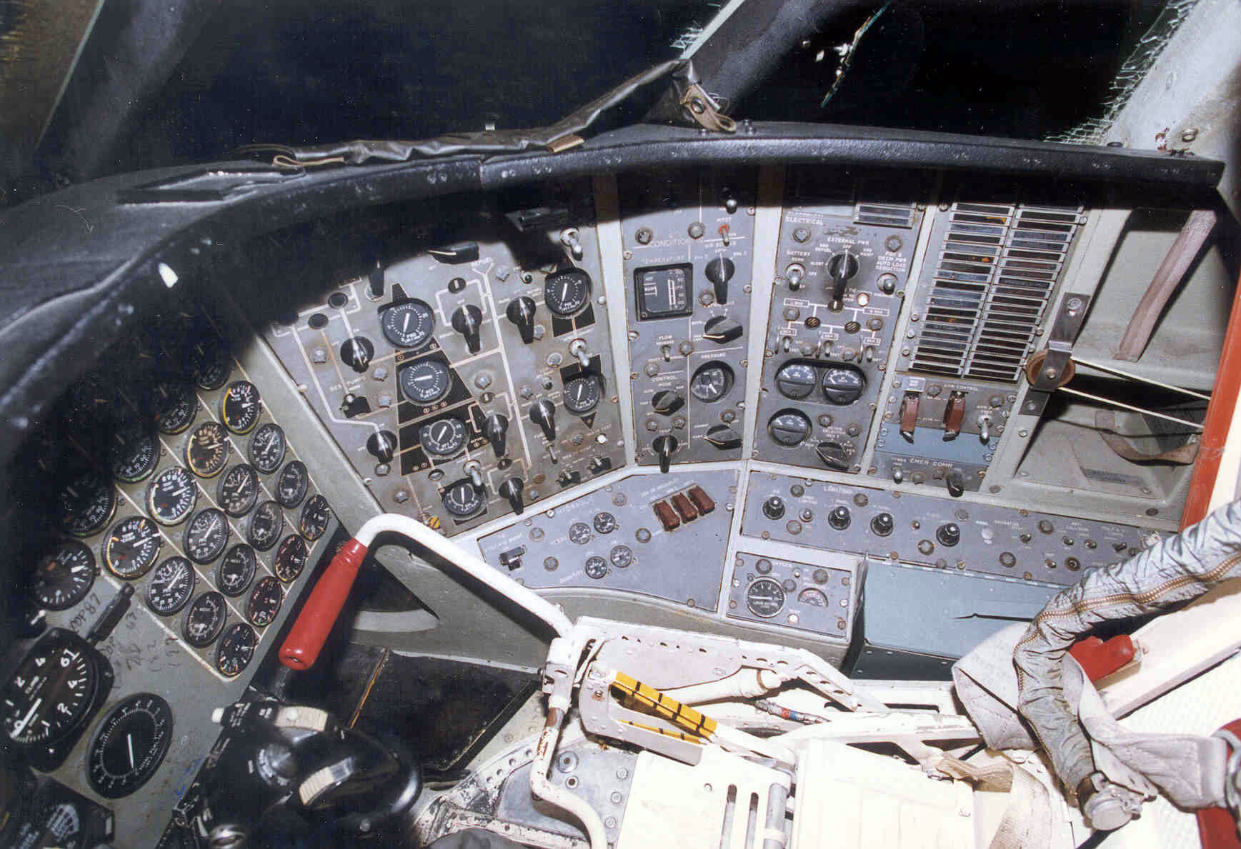 Douglas RB 66B Cockpit