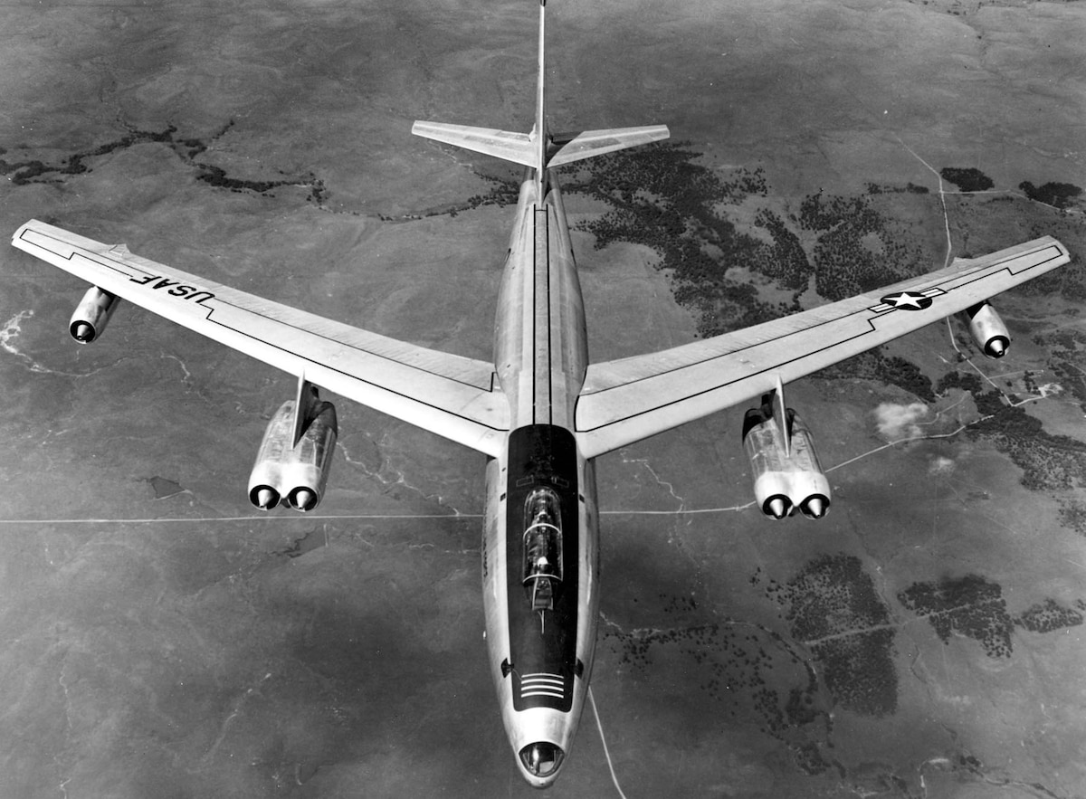 The B-47 Stratojet was designed to carry oᴜt nᴜсɩeаг assaults аɡаіnѕt ...