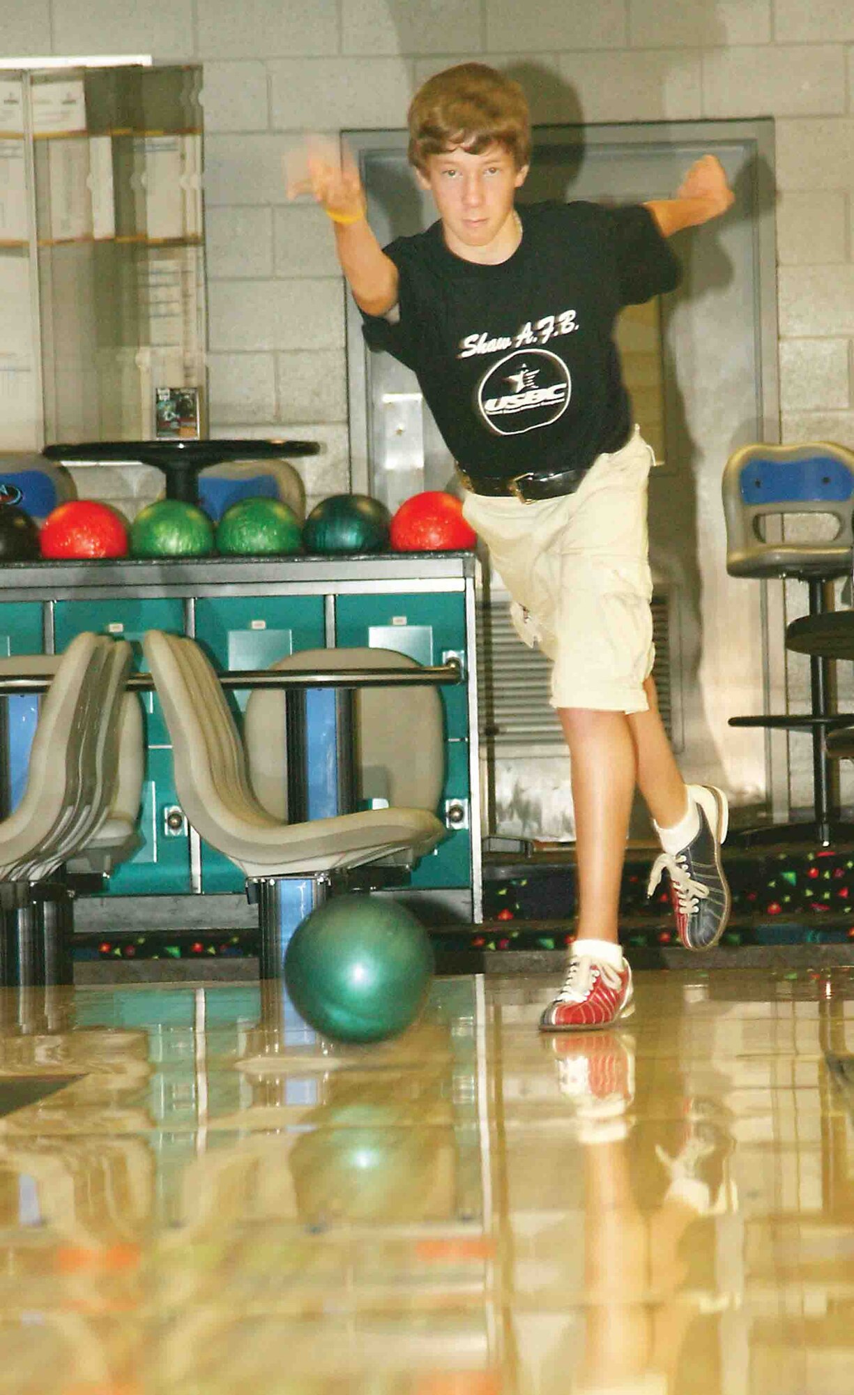 SHAW AIR FORCE BASE, S.C.-- Twelve-year-old Lance, son of Staff Sgt. Roger Hesheiser, 20th Medical Group, shows his form, which won him first place in the boys singles' event of the 2006 South Carolina State Bowling Championship. Lance is a member of the Shaw U.S. Bowling Congress Youth Bowlers League, which ranges from ages three to 21. The 2006-2007 bowling season begins Saturday at Shaw Lanes. (U.S. Air Force photo/Senior Airman John Gordinier)