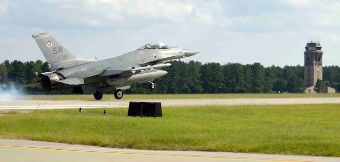 SHAW AIR FORCE BASE, S.C.-- An F-16CJ from the 55th Fighter Squadron makes a soft landing on the flightline here Monday. This flight was the last regularly scheduled flight for the fiscal year of 2006. The 20th Fighter Wing flew 14,182 sorties and a total of 21,052 hours in fiscal 2006. (U.S. Air Force photo/Airman 1st Class William Coleman)