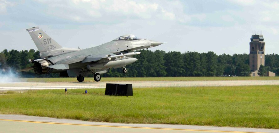 SHAW AIR FORCE BASE, S.C.-- An F-16CJ from the 55th Fighter Squadron makes a soft landing on the flightline Monday. This flight was the last regularly scheduled flight for the fiscal year of 2006. The 20th Fighter Wing flew 14,182 sorties and a total of 21,052 hours in FY 06. (U.S. Air Force photo/Airman 1st Class William Coleman)