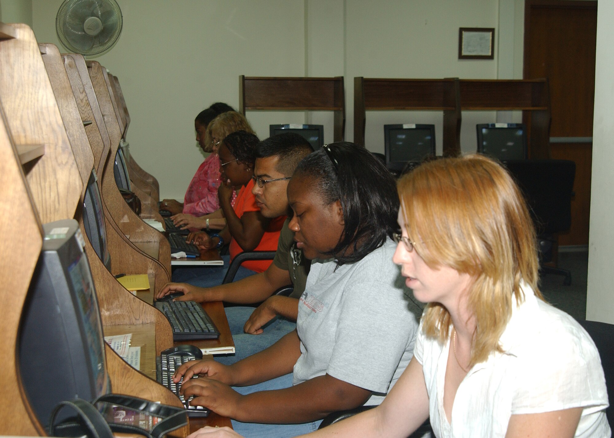 The Airman and Family Readiness Center offers free internet access to military members and their family members. (U.S. Air Force photo by Airman Kelly LeGuillon)