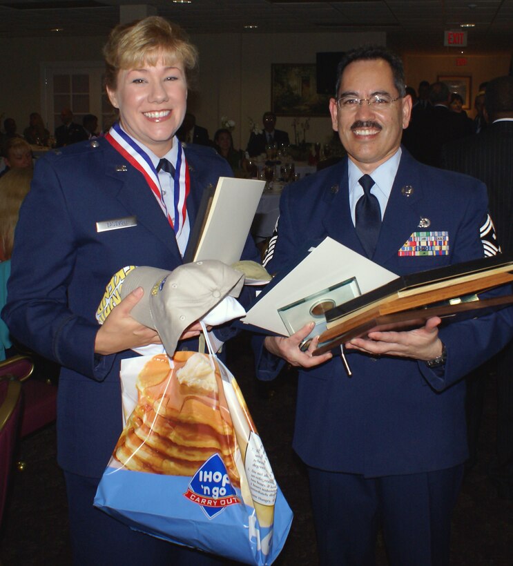 1st Lt Katherine Easevoli, 482nd Fighter Wing executive officer, was named Junior Officer of the Year for 2006. (U.S. Air Force photo/Dan Galindo)