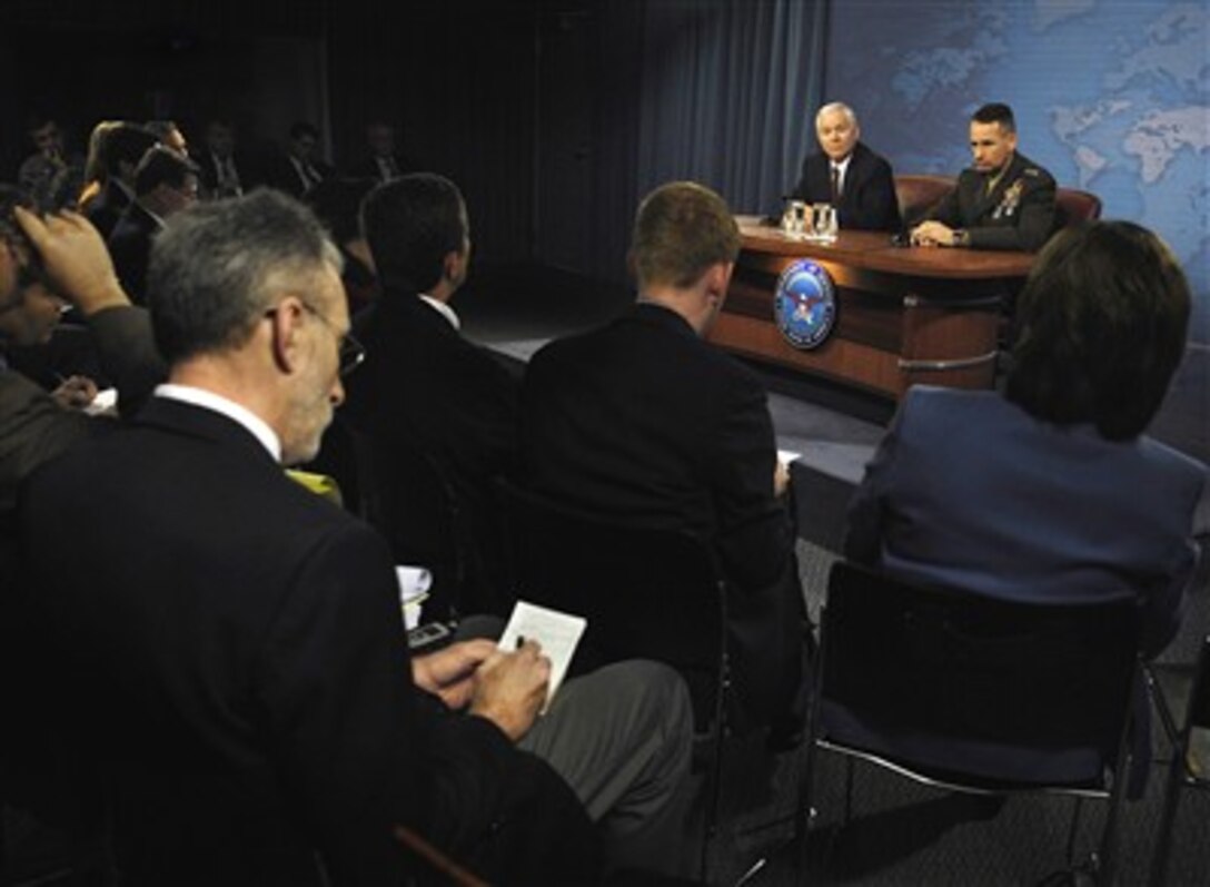Secretary of Defense Robert Gates and Chairman of the Joint Chiefs of Staff Gen Peter Pace speak with reporters at the Pentagon, April 5, 2007.