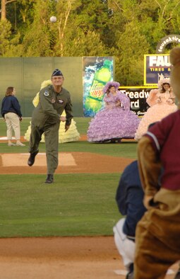 MOBILE, Ala. -- Brig. Gen. Rich Moss, commander, 403rd Wing, throws out the first pitch at the opening night baseball game for the minor league Mobile Bay Bears at Hank Aaron Stadium.

The inaugural Air Force Reserve Night at the ballpark included a flyover by a C-130J-30 from the 815th Airlift Squadron known as the 'Flying Jennies' and the national anthem sang by Senior Airman Shanika Boswell of the Chaplain's office.

The Mobile Bay Bears are the double-A minor league affiliate for the Arizona Diamondbacks

The Bay Bears went on to defeat the Chattanooga Lookouts by a score of 5 to 4.
(U.S. Air Force Photo/Tech. Sgt. James B. Pritchett) 
