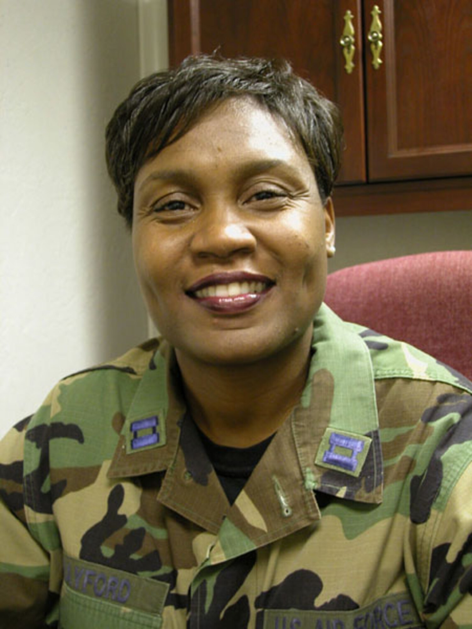Air Force Reservist Roslynn Rayford  was selected as one of Oklahoma state's top teachers of the year for 2007. She is also a Military Equal Opportunity Officer with the 507th Air Refueling Wing.
