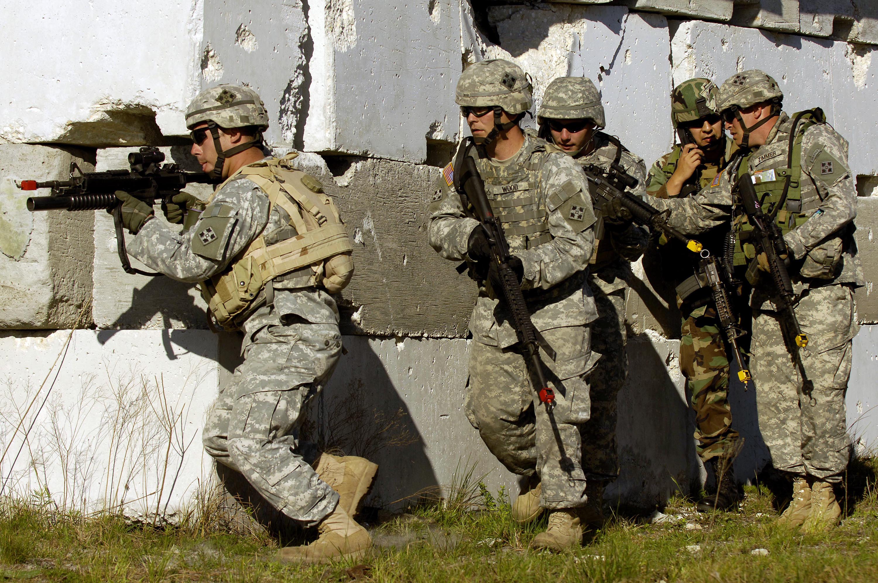 C учение. Оружие вс США. Армия в 48 словах. Army shooting range. Армия в стилгримдарка.