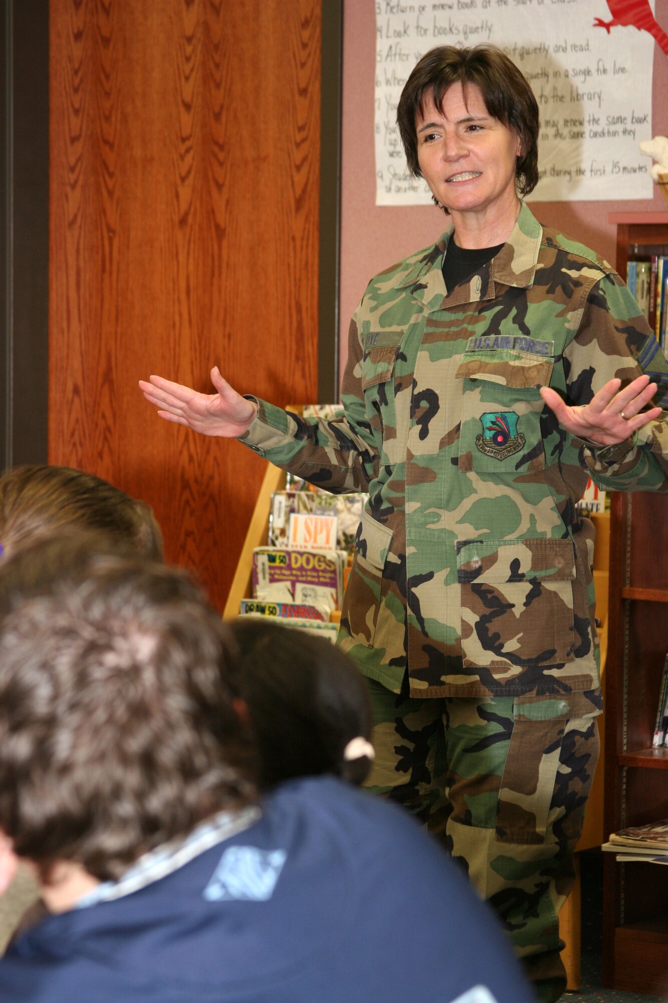 GRISSOM AIR RESERVE BASE, Ind.--Senior Master Sgt. Sandy Dye, a 1st Sergeant with the 72nd Air Refueling Squadron, and an instructor at Purdue University, shares her experiences as an Air Force Reservist with a group of sixth grade students at Peru's Blair Pointe Elementary School as a guest speaker of project SOAR (Students Obtaining Academic Results).  The program is one of the many outreach activities  in which Grissom Air Reserve Base personnel participate. (U.S. Air Force photo/Senior Airman Omar Delacruz)