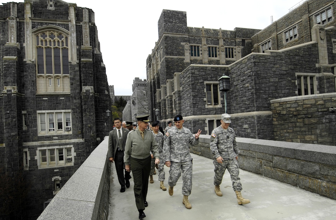 Chairman of the Joint Chiefs of Staff U.S. Marine Corps Gen. Peter Pace and Commandant of the United States Military Academy at West Point Brig. Gen. Robert Casien walk through West Point's campus en route to Washington Hall where the chairman will speak to the graduating class of 2007, April 25, 2007.